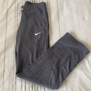 Nike Sweatpants - Gray. XS